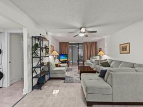 890 N Federal Highway 403, Lantana FL 33462