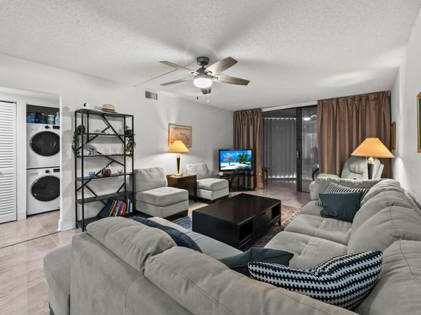 890 N Federal Highway 403, Lantana FL 33462