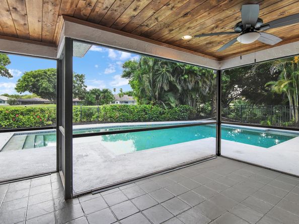 10397 Camelback Lane, Boca Raton FL 33498