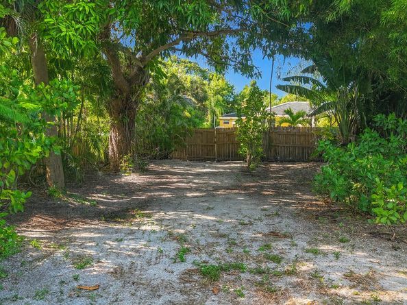 421 51st Street, West Palm Beach FL 33407