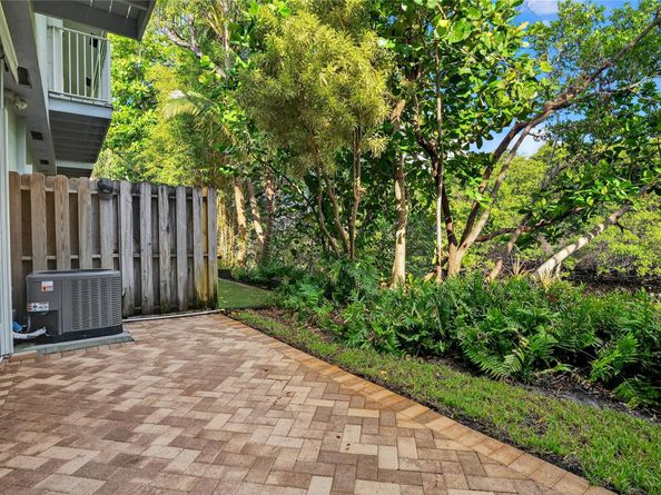 1777 NE 4th Ave B3, Fort Lauderdale FL 33305