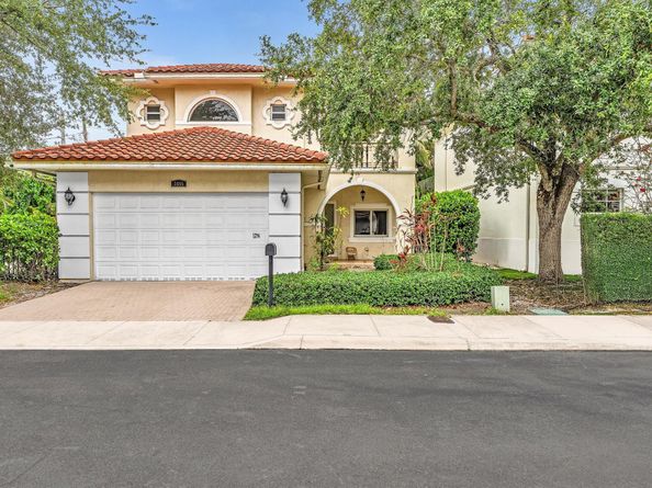 3555 Forest View Circle, Dania Beach FL 33312