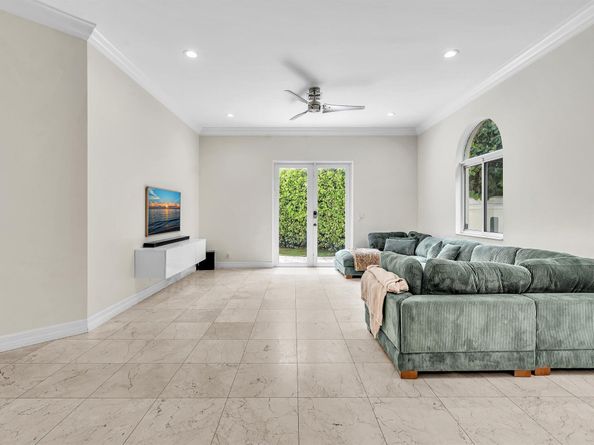 3555 Forest View Circle, Dania Beach FL 33312