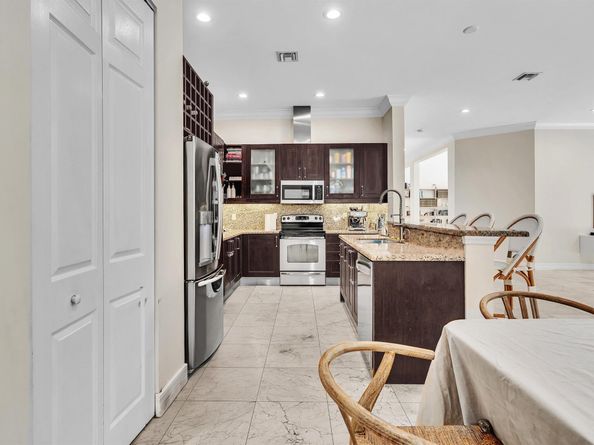 3555 Forest View Circle, Dania Beach FL 33312