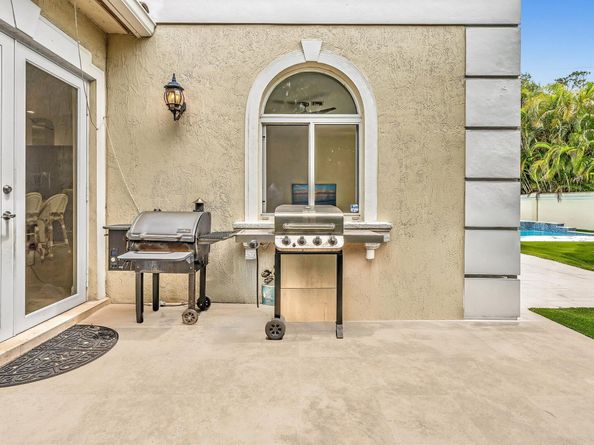 3555 Forest View Circle, Dania Beach FL 33312