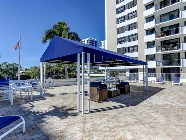 134 Lakeshore Drive 215, North Palm Beach FL 33408