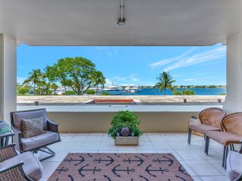 134 Lakeshore Drive