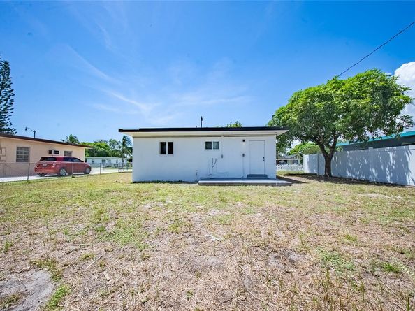 2625 NW 10th St, Pompano Beach FL 33069