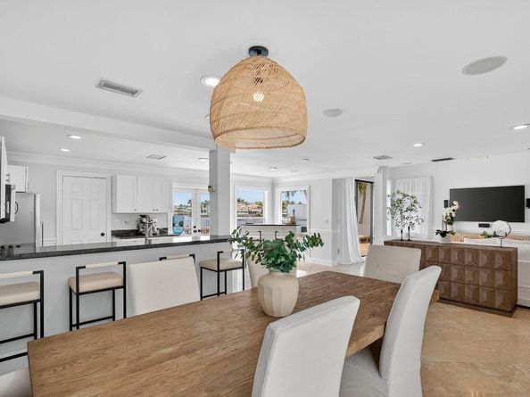 483 Pelican Way, Delray Beach FL 33483