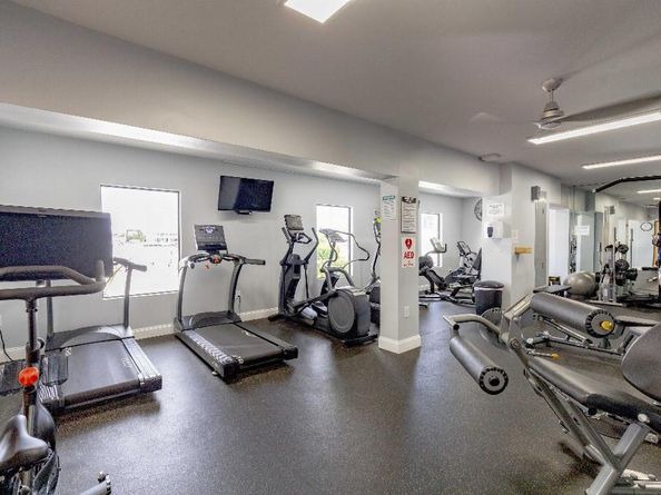 483 Pelican Way, Delray Beach FL 33483