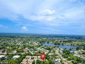 1527 Barrymore Court, Wellington FL 33414