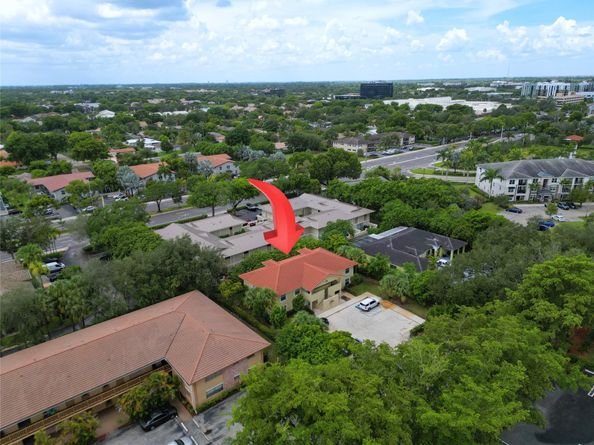8706 NW 35th St, Coral Springs FL 33065