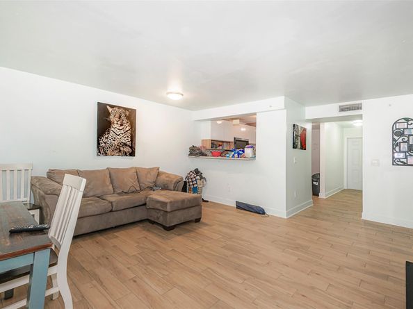 8706 NW 35th St, Coral Springs FL 33065