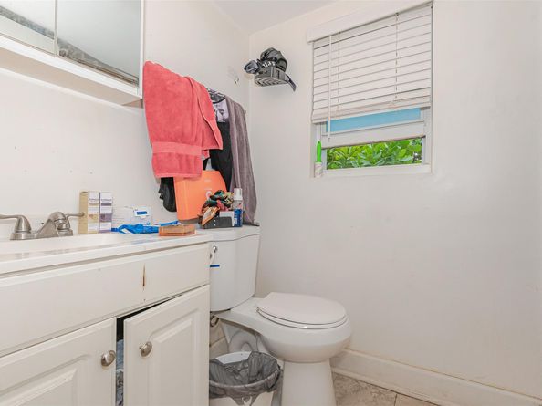8706 NW 35th St, Coral Springs FL 33065