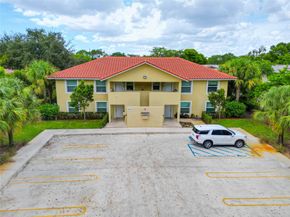 8706 NW 35th St, Coral Springs FL 33065