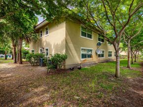 8706 NW 35th St, Coral Springs FL 33065