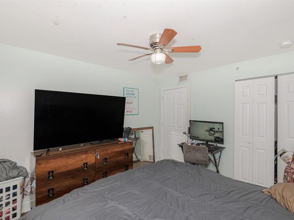 8706 NW 35th St, Coral Springs FL 33065