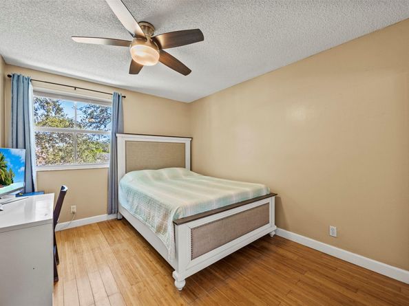 4813 NW 14th Dr, Coconut Creek FL 33063