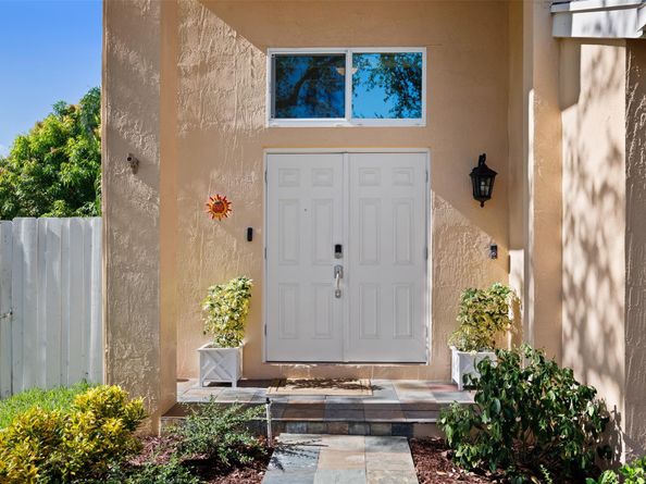4813 NW 14th Dr, Coconut Creek FL 33063