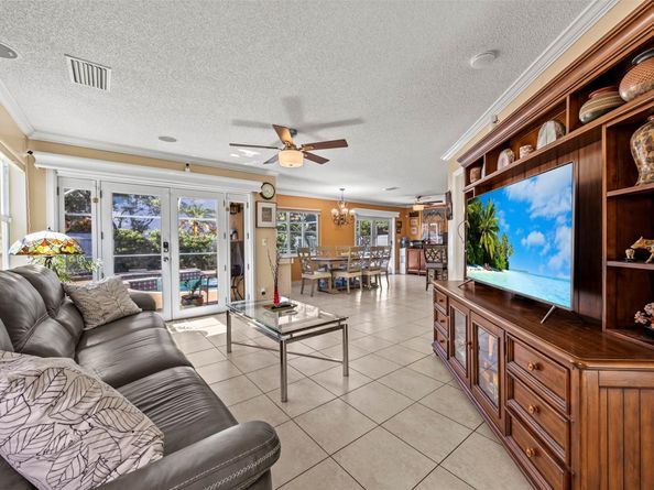 4813 NW 14th Dr, Coconut Creek FL 33063