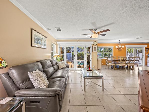 4813 NW 14th Dr, Coconut Creek FL 33063