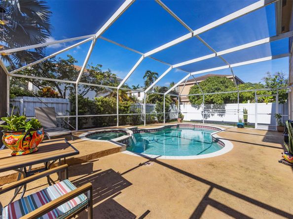 4813 NW 14th Dr, Coconut Creek FL 33063