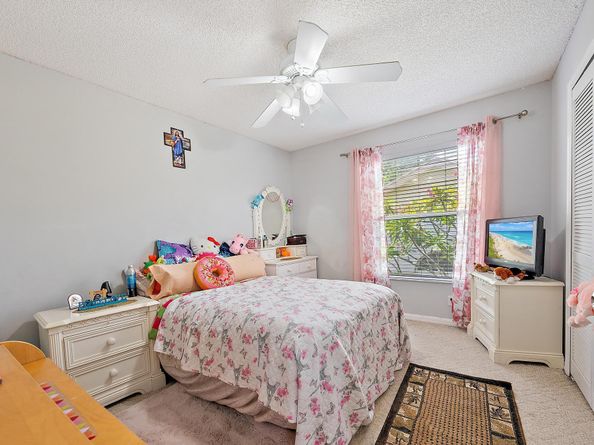 119 Hammocks Drive, Greenacres FL 33413