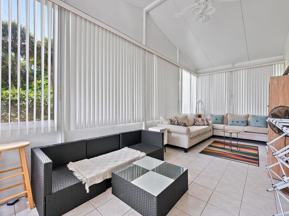 119 Hammocks Drive, Greenacres FL 33413