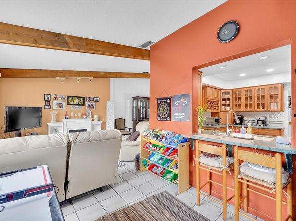 5724 SW 118 Avenue, Cooper City FL 33330
