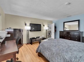 5724 SW 118 Avenue, Cooper City FL 33330