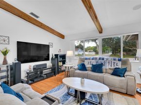 5724 SW 118 Avenue, Cooper City FL 33330