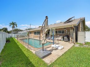 5724 SW 118 Avenue, Cooper City FL 33330