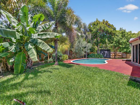111 NE 16th Ct, Fort Lauderdale FL 33305