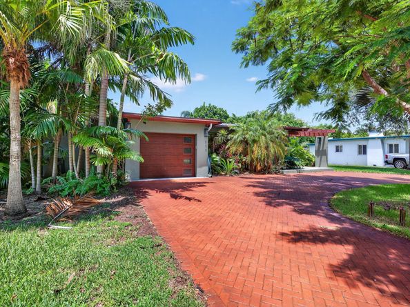 111 NE 16th Ct, Fort Lauderdale FL 33305