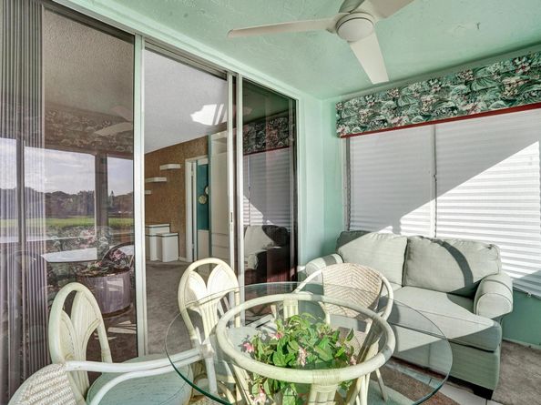 9450 Poinciana Pl 310, Davie FL 33324