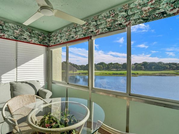 9450 Poinciana Pl 310, Davie FL 33324