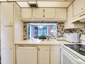 9450 Poinciana Pl 310, Davie FL 33324