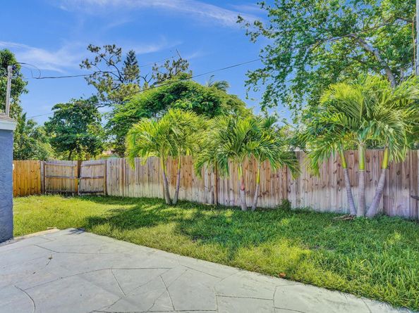 717 N E Street E, Lake Worth Beach FL 33460
