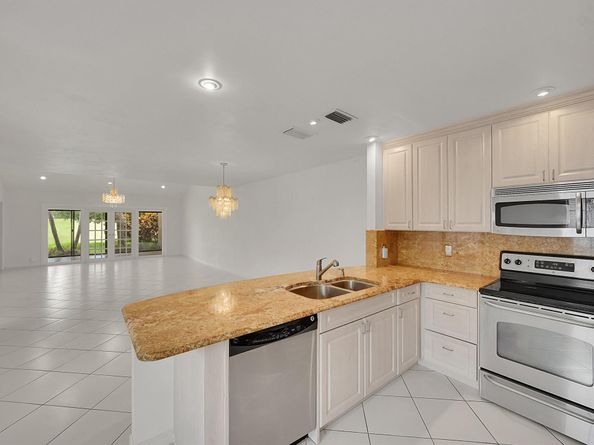 11174 Applegate Circle, Boynton Beach FL 33437