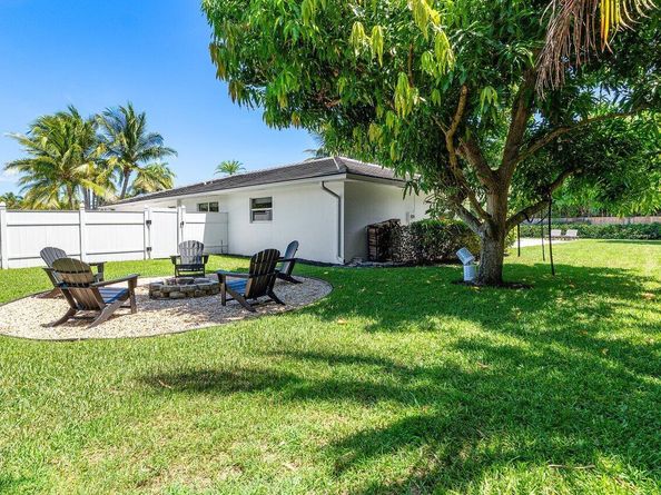 2012 NW 4th Avenue, Delray Beach FL 33444