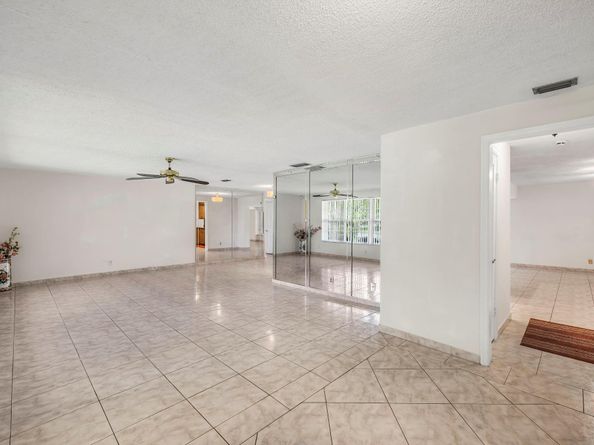 3881 NW 100th Ave, Coral Springs FL 33065