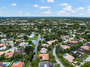 3881 NW 100th Ave, Coral Springs FL 33065