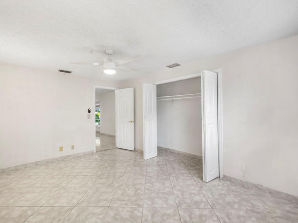 3881 NW 100th Ave, Coral Springs FL 33065