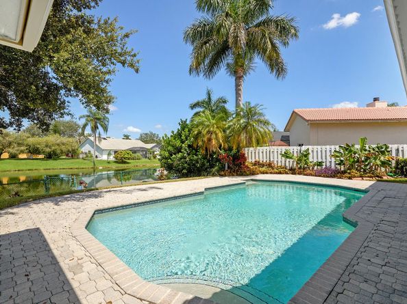 1541 NW 101st Ave, Plantation FL 33322