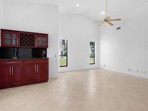 1541 NW 101st Ave, Plantation FL 33322