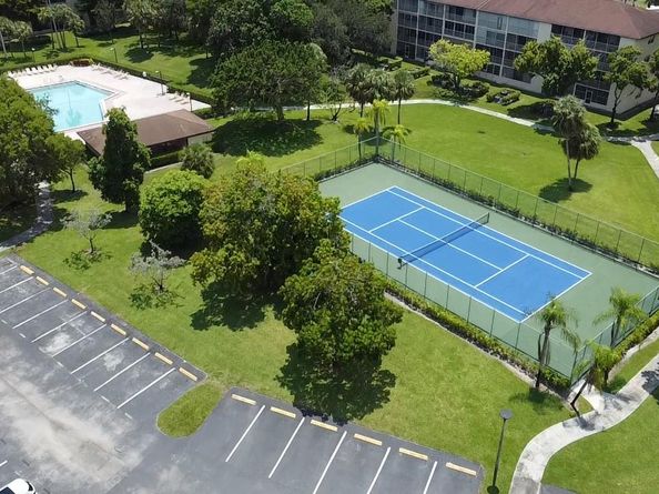 1401 SW 134th Way 307, Pembroke Pines FL 33027