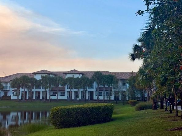 4664 Olympia Ct 4664, Coconut Creek FL 33073