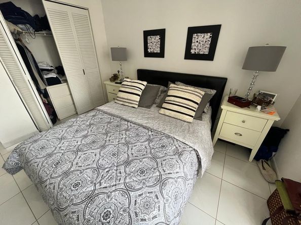 2500 Parkview Dr 1618, Hallandale Beach FL 33009