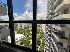 2500 Parkview Dr 1618, Hallandale Beach FL 33009