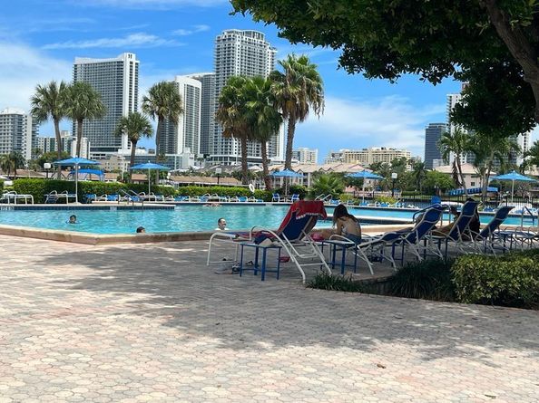 2500 Parkview Dr 1618, Hallandale Beach FL 33009